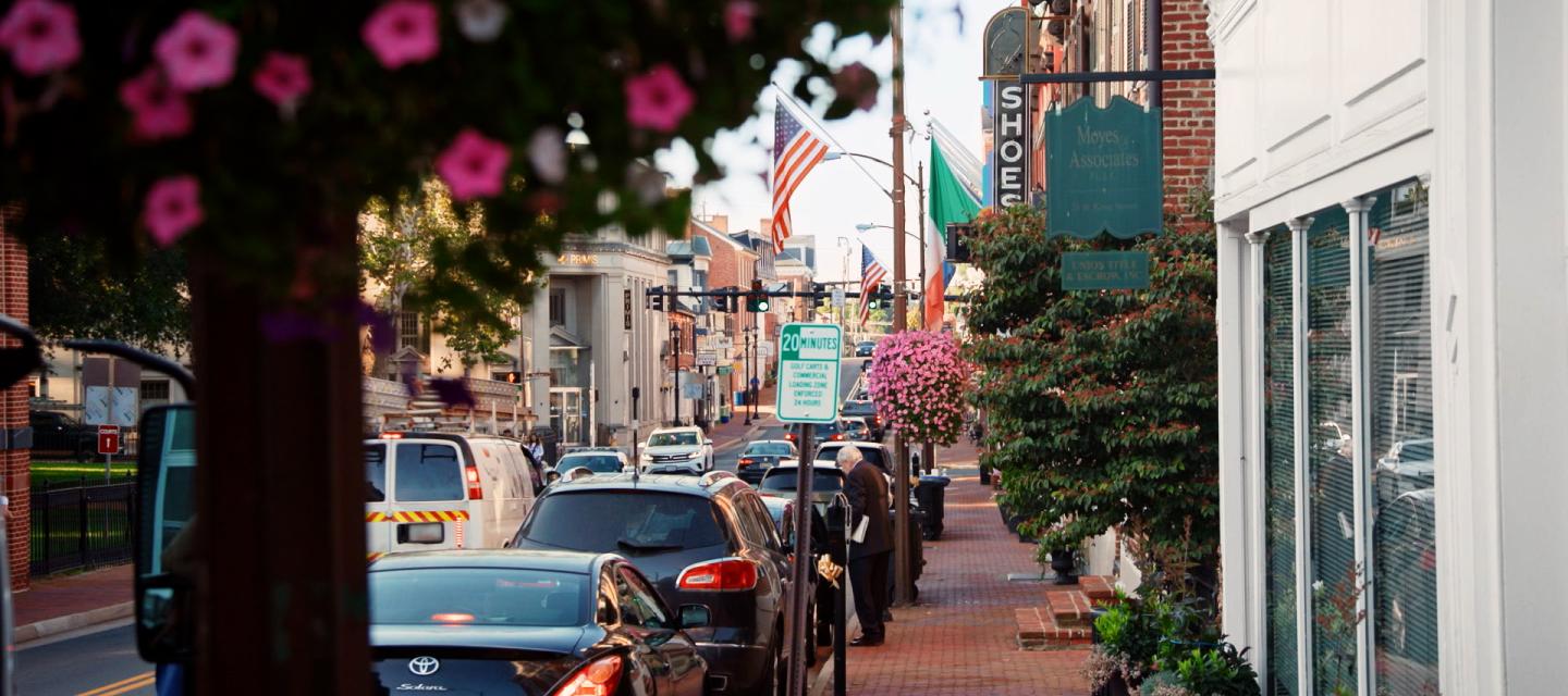 Leesburg, Virginia street scene.