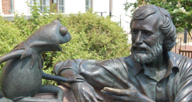 Statue of Jim Henson and Kermit the Frog on the campus of the University of Maryland. (Credit: Flickr user benclark. Used via Creative Commons Attribution 2.0 Generic license.)