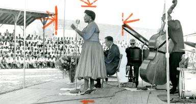 Ella Fitzgerald performs at Lorton Reformatory in 1959. (Credit: Reprinted with permission of the DC Public Library, Star Collection, © Washington Post.)